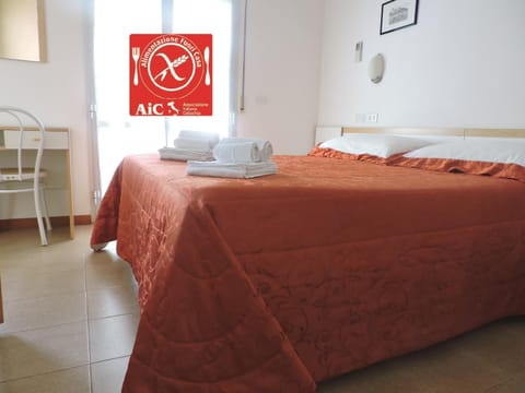Logo/Certificate/Sign, Bedroom, Certificate/Award