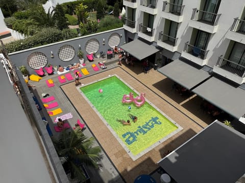 Property building, Day, Bird's eye view, Swimming pool