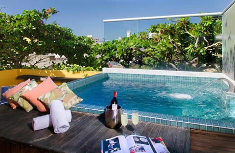 Day, Natural landscape, Pool view, Swimming pool, Entertainment, internet
