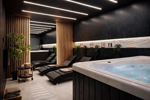 Hot Tub, Spa and wellness centre/facilities