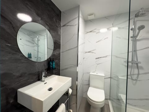 The Regency Hotel Hotel in Shirley