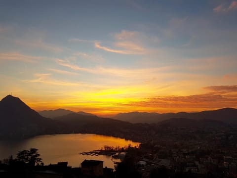 View (from property/room), City view, Lake view, Sunset
