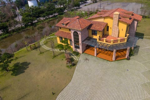 Property building, Bird's eye view