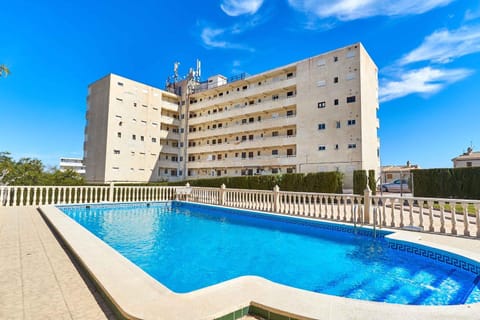 Facade/entrance, Swimming pool