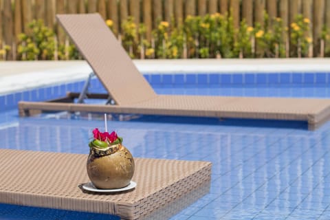 Swimming pool, Swimming pool
