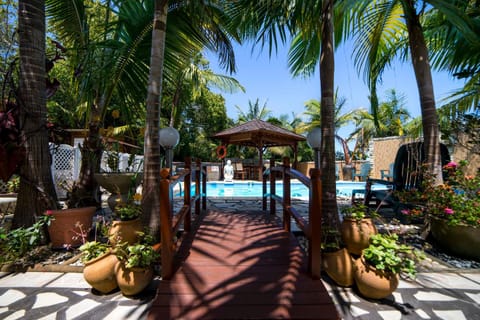Dining area, Swimming pool, Swimming pool