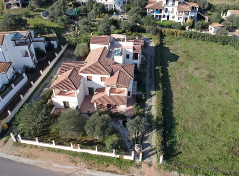 Property building, Facade/entrance, Bird's eye view, Garden view