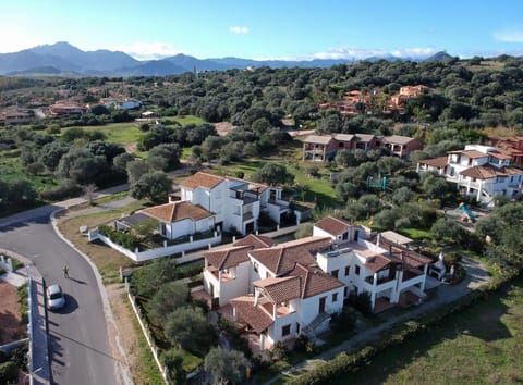 Property building, Facade/entrance, Bird's eye view, View (from property/room), City view, Garden view, Landmark view, Mountain view, Street view