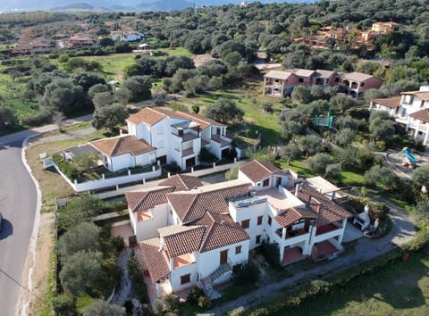 Property building, Nearby landmark, Facade/entrance, Bird's eye view, Beach, Garden view, Landmark view