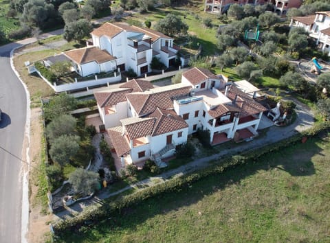 Property building, Facade/entrance, Bird's eye view, View (from property/room), Garden view