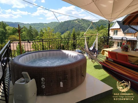 Hot Tub, Seating area, Mountain view