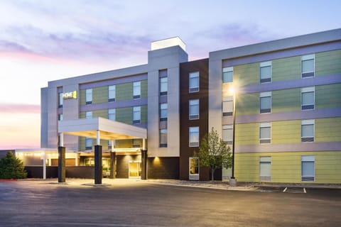 Property building, Facade/entrance