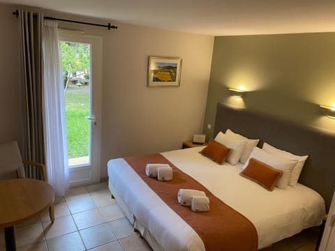 Property building, Garden view