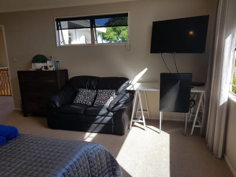 Makepeace Place Homestay Vacation rental in Hamilton