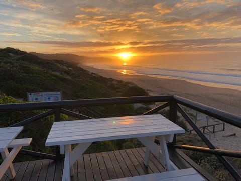 Nearby landmark, View (from property/room), Seating area, Beach, On site, Sea view, Sunrise, Sunset