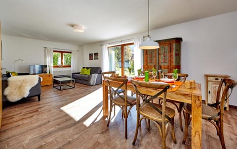 Living room, Dining area