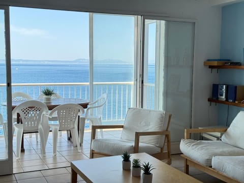 View (from property/room), Balcony/Terrace, Living room, Seating area, Sea view