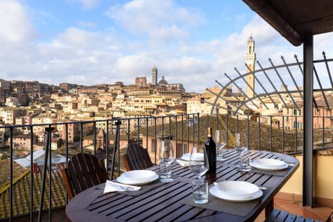 City view, City view, Landmark view, Landmark view