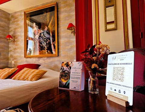 Food close-up, Food close-up, Bedroom