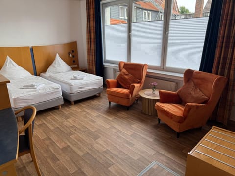 Bed, Photo of the whole room, Seating area, Bedroom