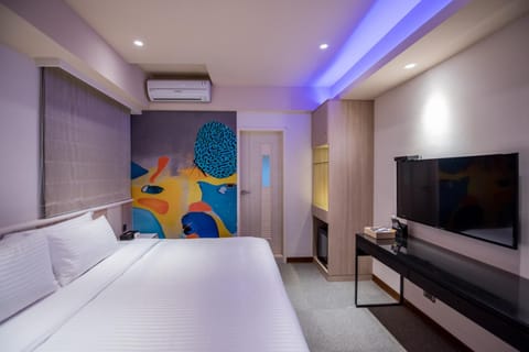 Bed, bunk bed
