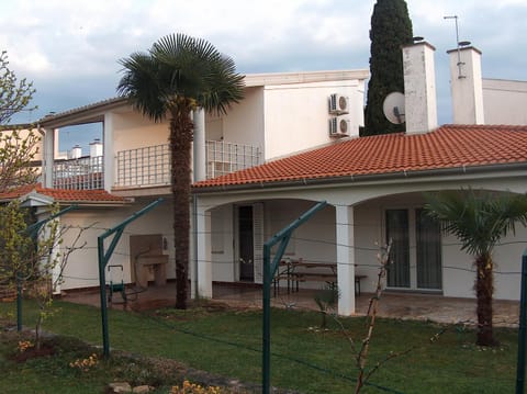 Patio, Facade/entrance, Off site, Garden, Balcony/Terrace, Garden view