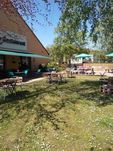 Patio, Restaurant/places to eat, Balcony/Terrace