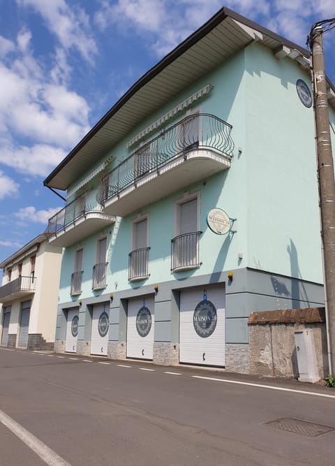 Property building, Facade/entrance