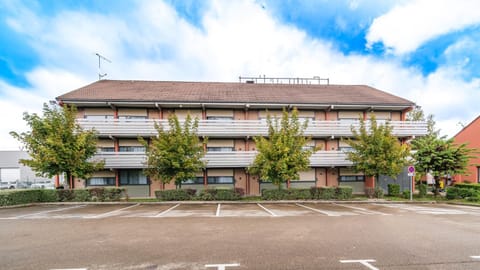 Property building, Parking