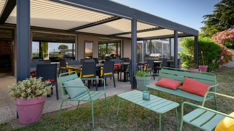 Patio, Restaurant/places to eat, Garden, Balcony/Terrace, Lounge or bar