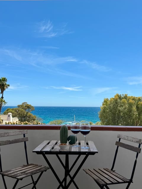 Natural landscape, View (from property/room), Balcony/Terrace, Sea view