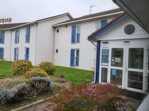 Property building, Facade/entrance