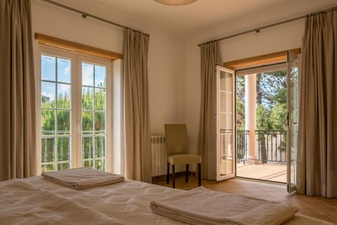 Bathroom, Balcony/Terrace
