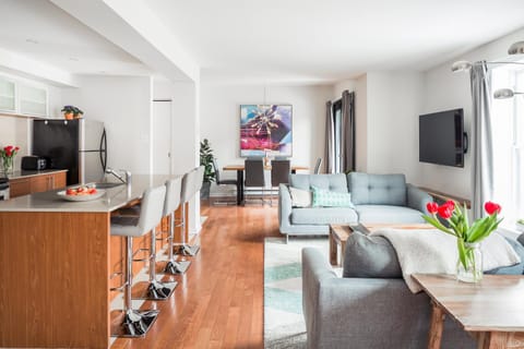TV and multimedia, Kitchen or kitchenette, Living room
