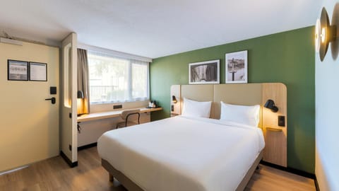 Bed, Photo of the whole room, Bedroom, Facility for disabled guests