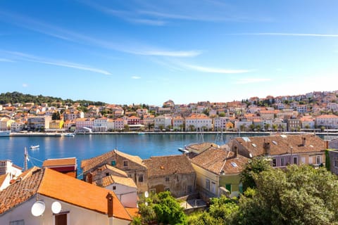City view, Sea view
