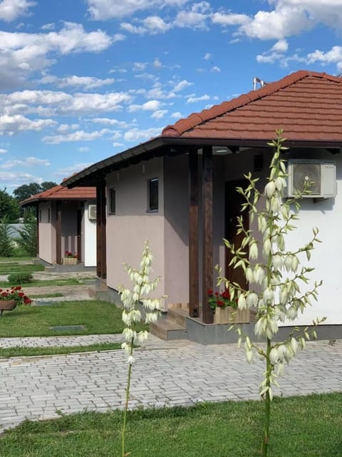 Konak Nestor Bungalows Bed and Breakfast in Skopje