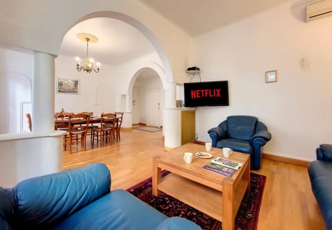 TV and multimedia, Living room