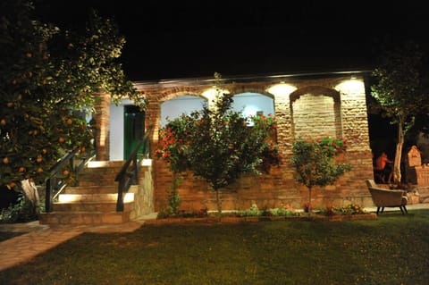 Staff, Facade/entrance, Food close-up, People, Property logo or sign, BBQ facilities, Children play ground, Fishing, Garden, Horse-riding, Balcony/Terrace, Photo of the whole room, Hiking, Cycling, Evening entertainment, Food, Pets, Guests, Garden view, Mountain view, Entertainment, Drinks, Alcoholic drinks, Non alcoholic drinks, group of guests, Family