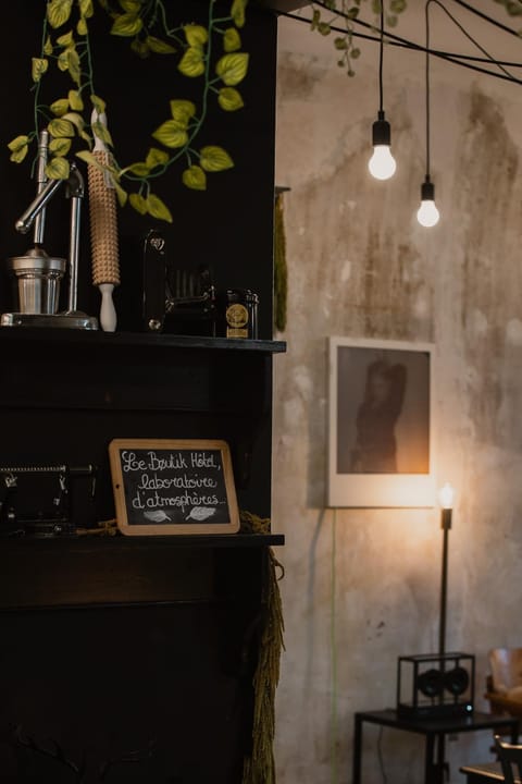 Property building, Breakfast