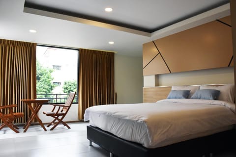Day, Winter, Photo of the whole room, Decorative detail, Decorative detail, Bedroom