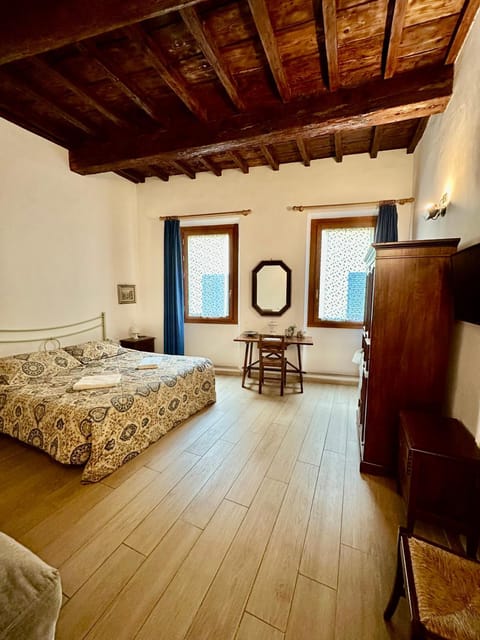 Medici Suite - Appartamento Vintage 200m dal Duomo Vacation rental in Florence