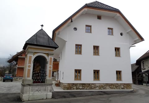 Property building, Place of worship