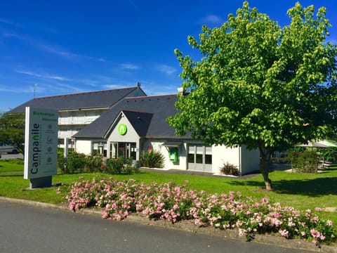 Property building, Facade/entrance