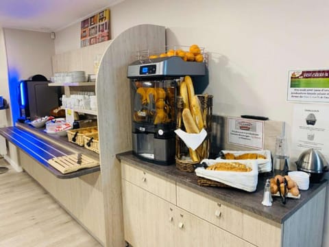 Breakfast, Continental breakfast, Buffet breakfast