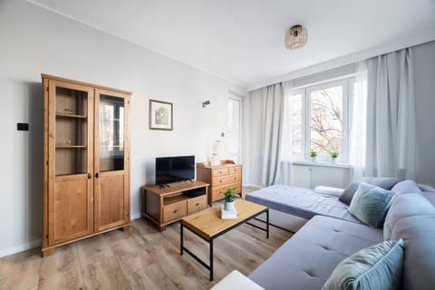TV and multimedia, View (from property/room), Living room, Seating area, Bedroom, City view, River view, Quiet street view, Inner courtyard view, internet