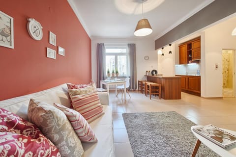 Communal lounge/ TV room, Living room, Seating area