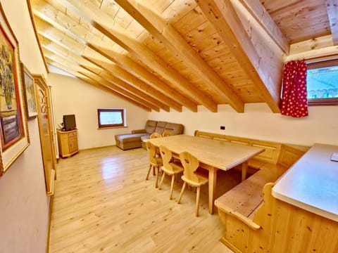 Rossetti Big by AMA Val di Fassa Apartment in Pozza di Fassa