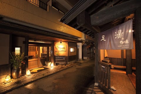 Facade/entrance, Night