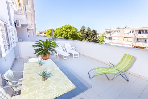 Property building, Balcony/Terrace